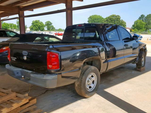 1D7HE28K67S108049 - 2007 DODGE DAKOTA QUA BLACK photo 4