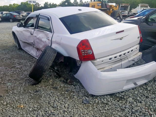 2C3CA5CV4AH326142 - 2010 CHRYSLER 300 TOURIN WHITE photo 10