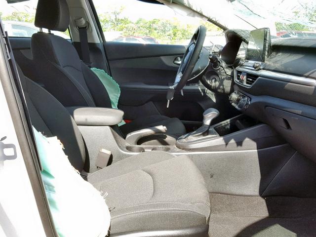 3KPF24AD8KE051415 - 2019 KIA FORTE FE SILVER photo 5