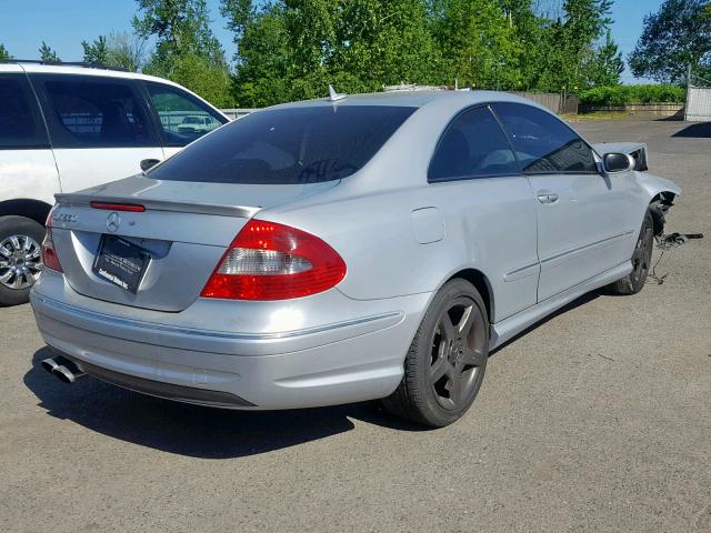 WDBTJ72H17F209534 - 2007 MERCEDES-BENZ CLK 550 SILVER photo 4