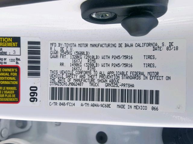 3TMAZ5CN1JM062407 - 2018 TOYOTA TACOMA DOU WHITE photo 10