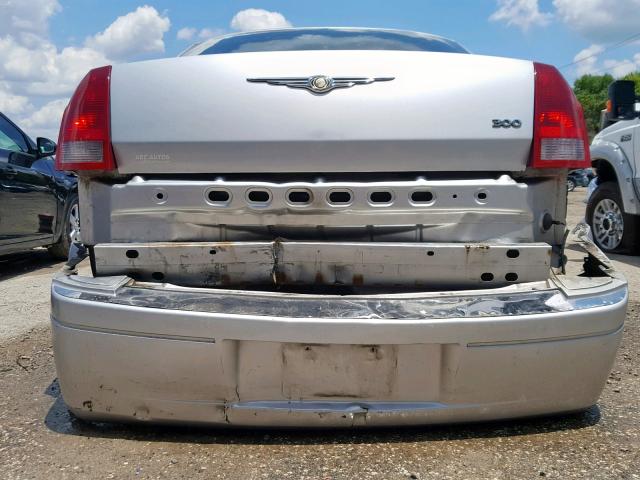 2C3LA43R36H272823 - 2006 CHRYSLER 300 SILVER photo 9