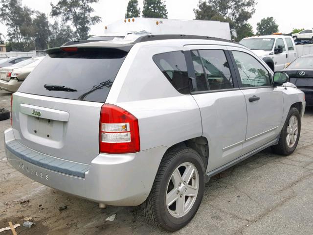 1J8FT47W68D529078 - 2008 JEEP COMPASS SP 银色 照片 4