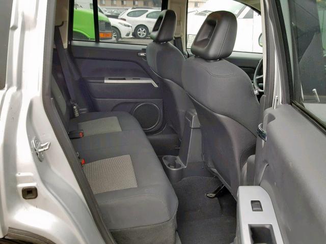 1J8FT47W68D529078 - 2008 JEEP COMPASS SP 银色 照片 6