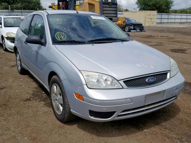 1FAHP31N77W207962 - 2007 FORD FOCUS ZX3 SILVER photo 1