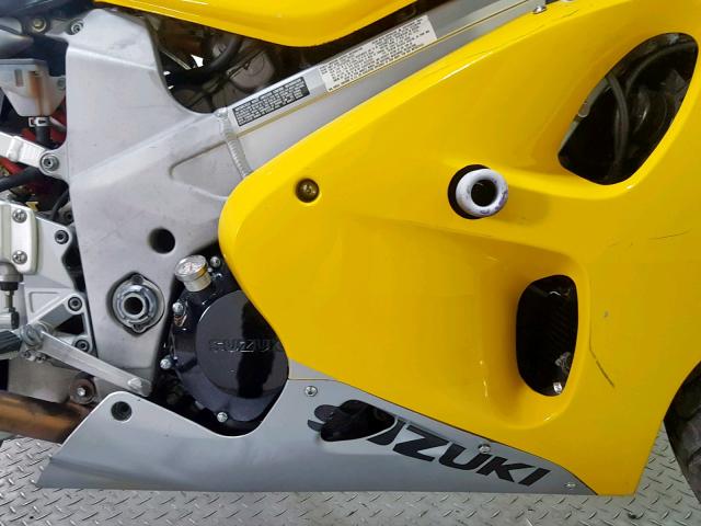 JS1VT52A7Y2100896 - 2000 SUZUKI TL1000 R YELLOW photo 11