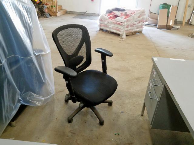 undefined - 2000 DESK /CHAIR  photo 6