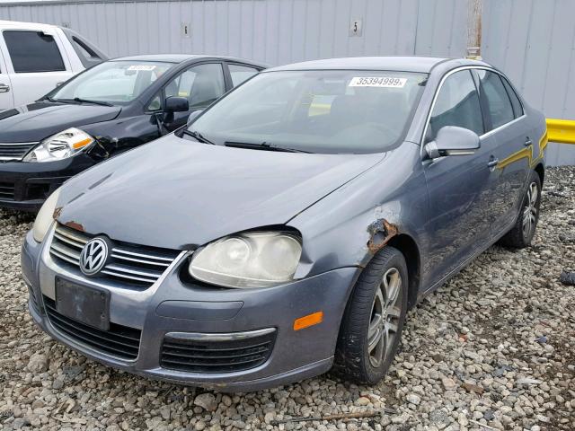 3VWRT71K76M802765 - 2006 VOLKSWAGEN JETTA TDI GRAY photo 2