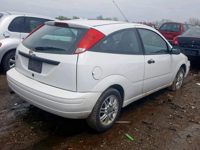 1FAFP31N97W332470 - 2007 FORD FOCUS ZX3 WHITE photo 4