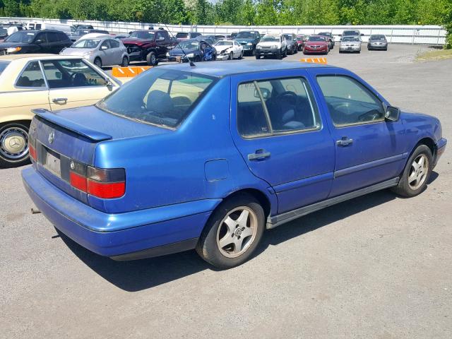 3VWYA81H4WM138842 - 1998 VOLKSWAGEN JETTA K2 BLUE photo 4