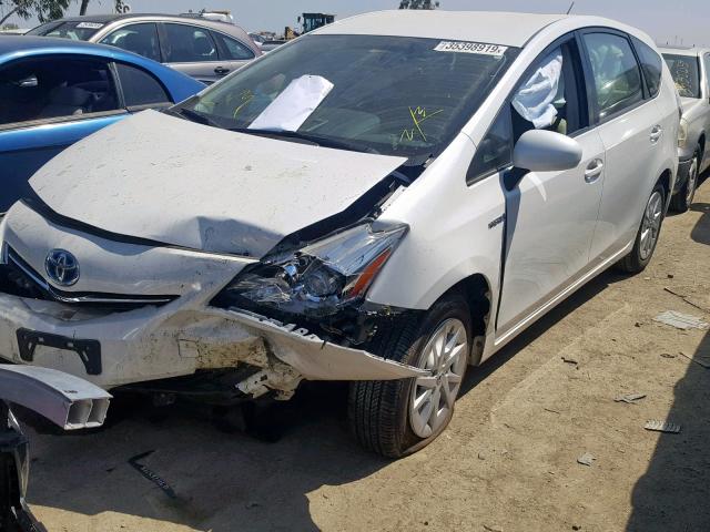 JTDZN3EU8D3231867 - 2013 TOYOTA PRIUS V WHITE photo 2