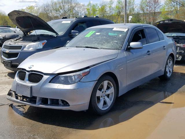 WBANF33516CS37808 - 2006 BMW 525 XI GRAY photo 2