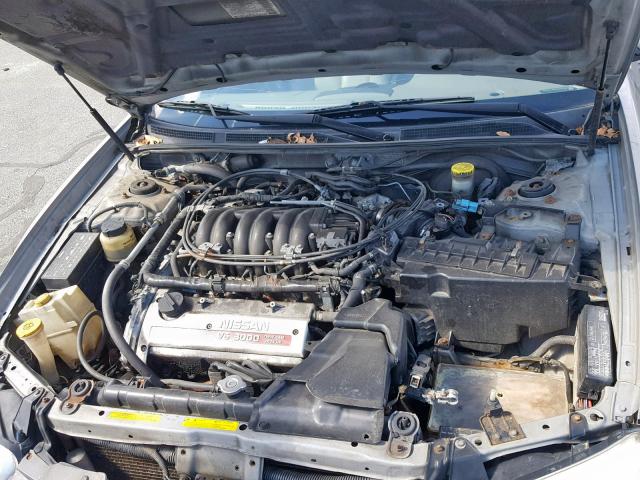 JN1CA31A61T307209 - 2001 NISSAN MAXIMA GXE GRAY photo 7