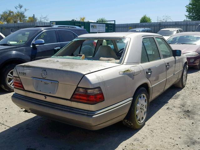 WDBEA32E3RC149266 - 1994 MERCEDES-BENZ E 320 SILVER photo 4