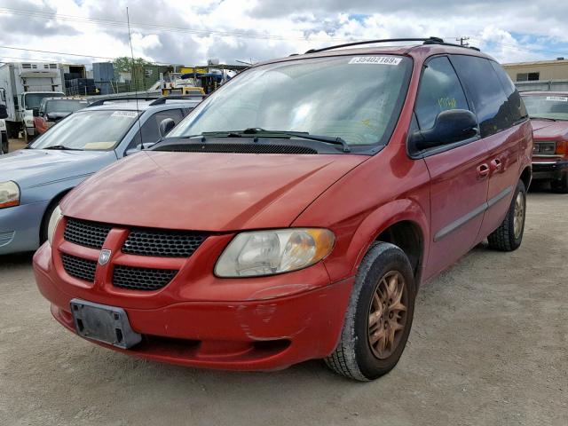 1B4GP45382B666791 - 2002 DODGE CARAVAN SP RED photo 2