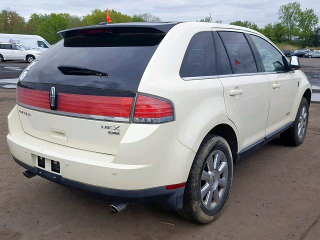 2LMDU88C18BJ40426 - 2008 LINCOLN MKX CREAM photo 4