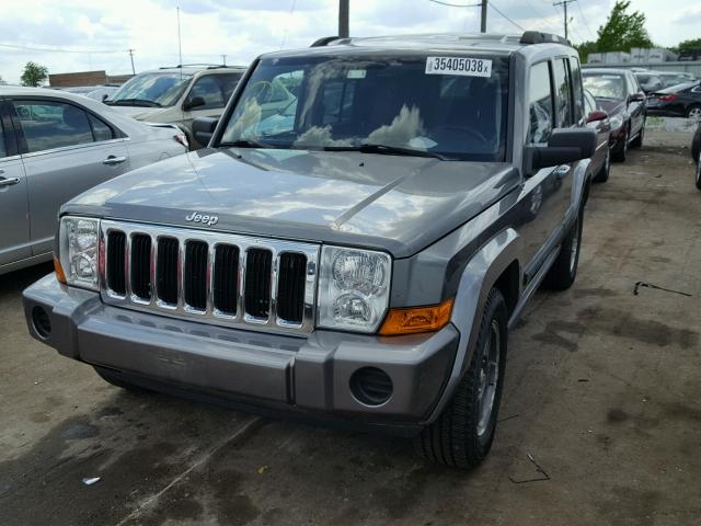 1J8HG48K48C159215 - 2008 JEEP COMMANDER GRAY photo 2