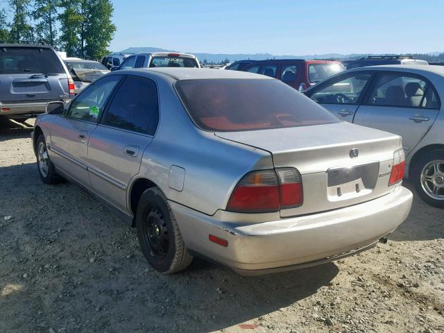 1HGCD5607VA112299 - 1997 HONDA ACCORD SILVER photo 3