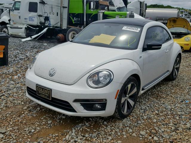 3VWVT7AT7EM601244 - 2014 VOLKSWAGEN BEETLE TUR WHITE photo 2