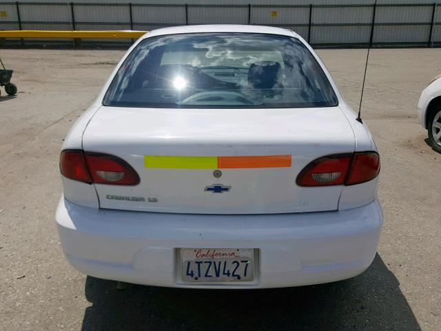 1G1JF524527189957 - 2002 CHEVROLET CAVALIER L WHITE photo 9