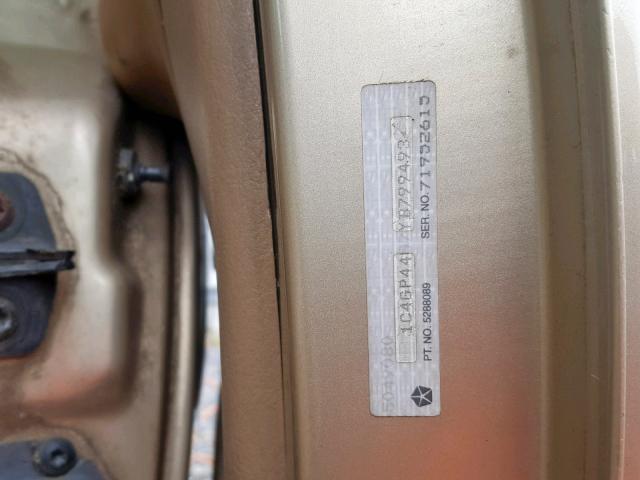 1C4GP44G7YB799493 - 2000 CHRYSLER TOWN & COU BEIGE photo 10