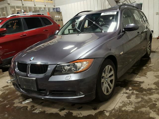 WBAVT13526KW22572 - 2006 BMW 325 XIT PURPLE photo 2