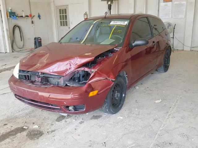 1FAFP31N86W257811 - 2006 FORD FOCUS ZX3 BURGUNDY photo 2