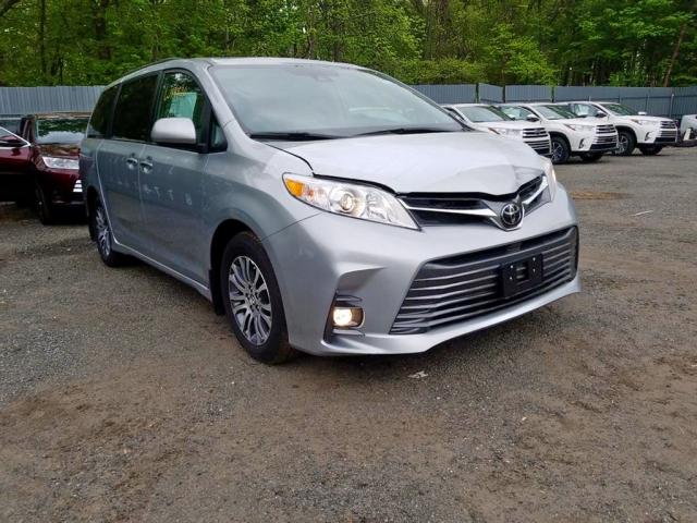 5TDYZ3DC0KS985379 - 2019 TOYOTA SIENNA LIM SILVER photo 1