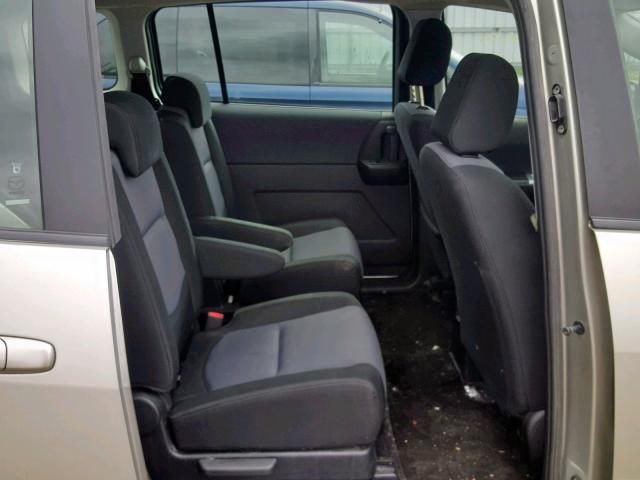 JM1CR293570135125 - 2007 MAZDA 5 SILVER photo 6