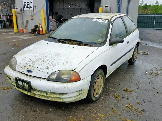 2C1MR2224W6720268 - 1998 CHEVROLET METRO LSI WHITE photo 2