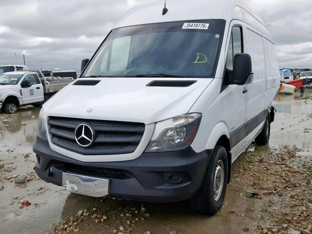 WD3PE7DC3E5826682 - 2014 MERCEDES-BENZ SPRINTER 2 WHITE photo 2