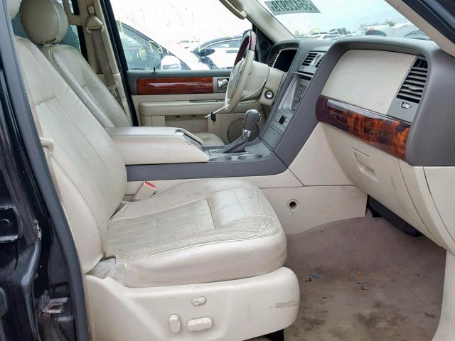 5LMFU28R94LJ27582 - 2004 LINCOLN NAVIGATOR 黑色 照片 5