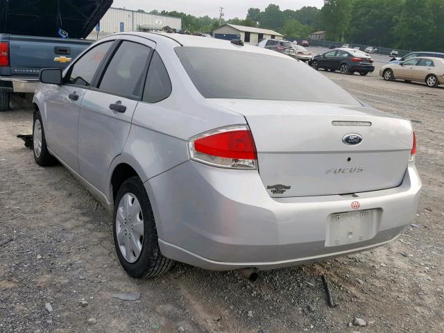 1FAHP34N68W264859 - 2008 FORD FOCUS S/SE SILVER photo 3