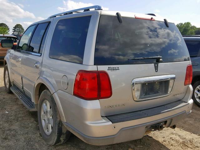 5LMFU27R44LJ22534 - 2004 LINCOLN NAVIGATOR SILVER photo 3