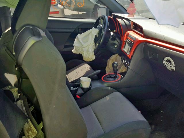 JTKJF5C78E3076721 - 2014 TOYOTA SCION TC WHITE photo 5