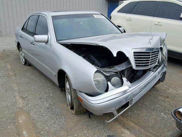 WDBJF65H5XA933528 - 1999 MERCEDES-BENZ E 320 SILVER photo 1