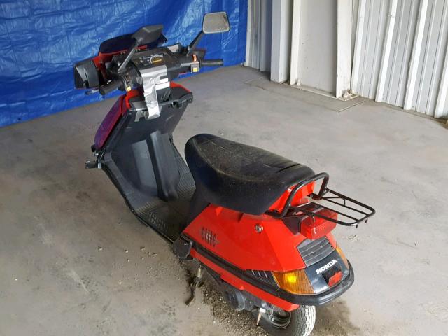 3H1HF03035D000121 - 2005 HONDA CH80 RED photo 3