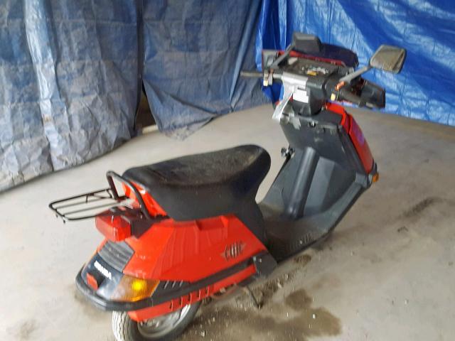 3H1HF03035D000121 - 2005 HONDA CH80 RED photo 4