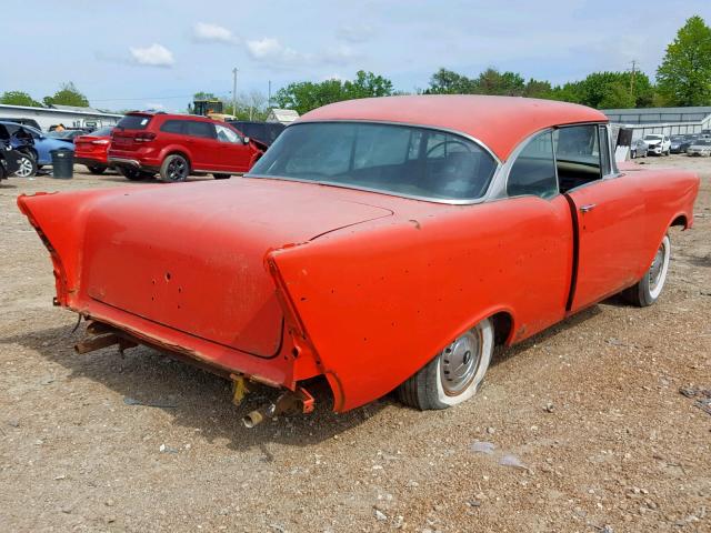 VC57S143112 - 1957 CHEVROLET 2D ORANGE photo 4