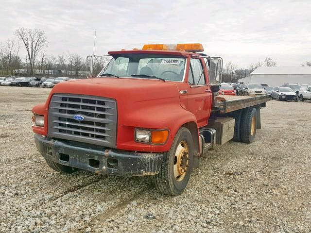 1FDNF80CXSVA35448 - 1995 FORD F800 RED photo 2