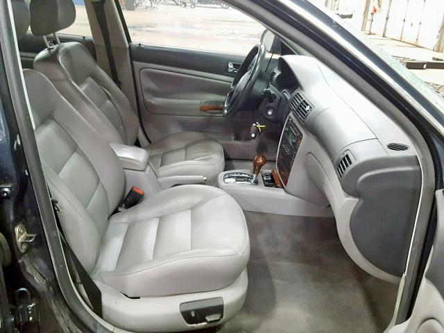 WVWRH63B64P251389 - 2004 VOLKSWAGEN PASSAT GLX 黑色 照片 5