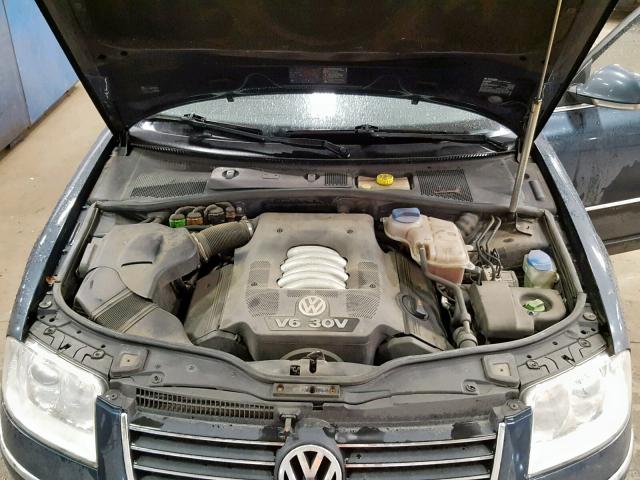 WVWRH63B64P251389 - 2004 VOLKSWAGEN PASSAT GLX 黑色 照片 7