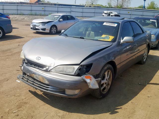 JT8BF22G6V0041347 - 1997 LEXUS ES 300 GRAY photo 2