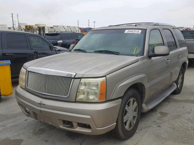 1GYEC63T82R122779 - 2002 CADILLAC ESCALADE L TAN photo 2