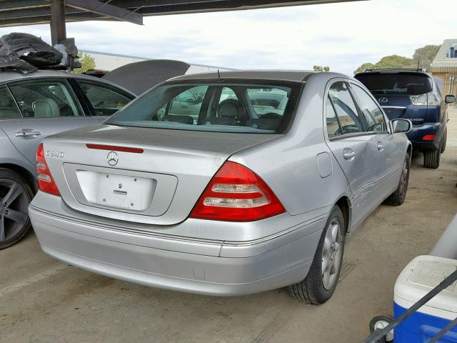 WDBRF61JX2F183244 - 2002 MERCEDES-BENZ C 240 SILVER photo 4