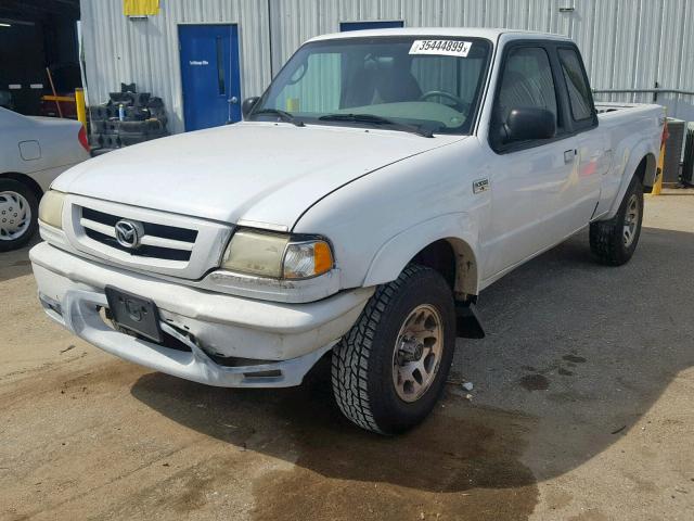 4F4YR16U22TM08310 - 2002 MAZDA B3000 CAB WHITE photo 2