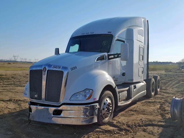 1XKYD49X4GJ475576 - 2016 KENWORTH CONSTRUCTI WHITE photo 2