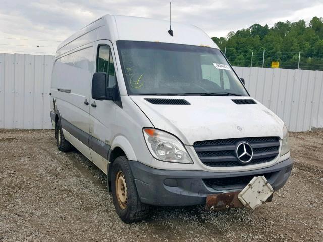 WD3PE8CB4B5609846 - 2011 MERCEDES-BENZ SPRINTER 2 WHITE photo 1