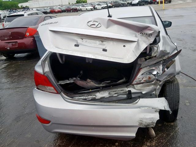 KMHCT4AE7GU046168 - 2016 HYUNDAI ACCENT SE SILVER photo 9