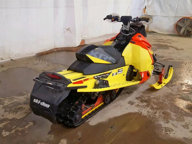 2BPSMXFD9FV000116 - 2015 SKI DOO XRS 800R YELLOW photo 4